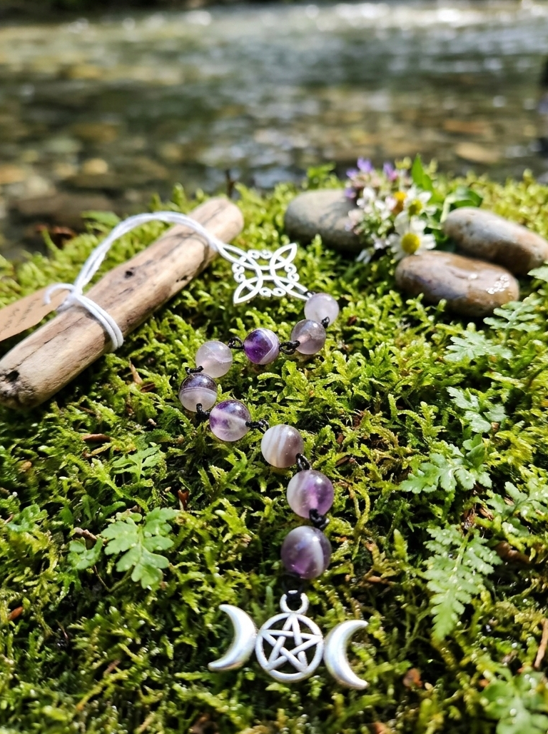 Améthyste Prasiolite : Favorise la connexion au cœur et l'expansion spirituelle.