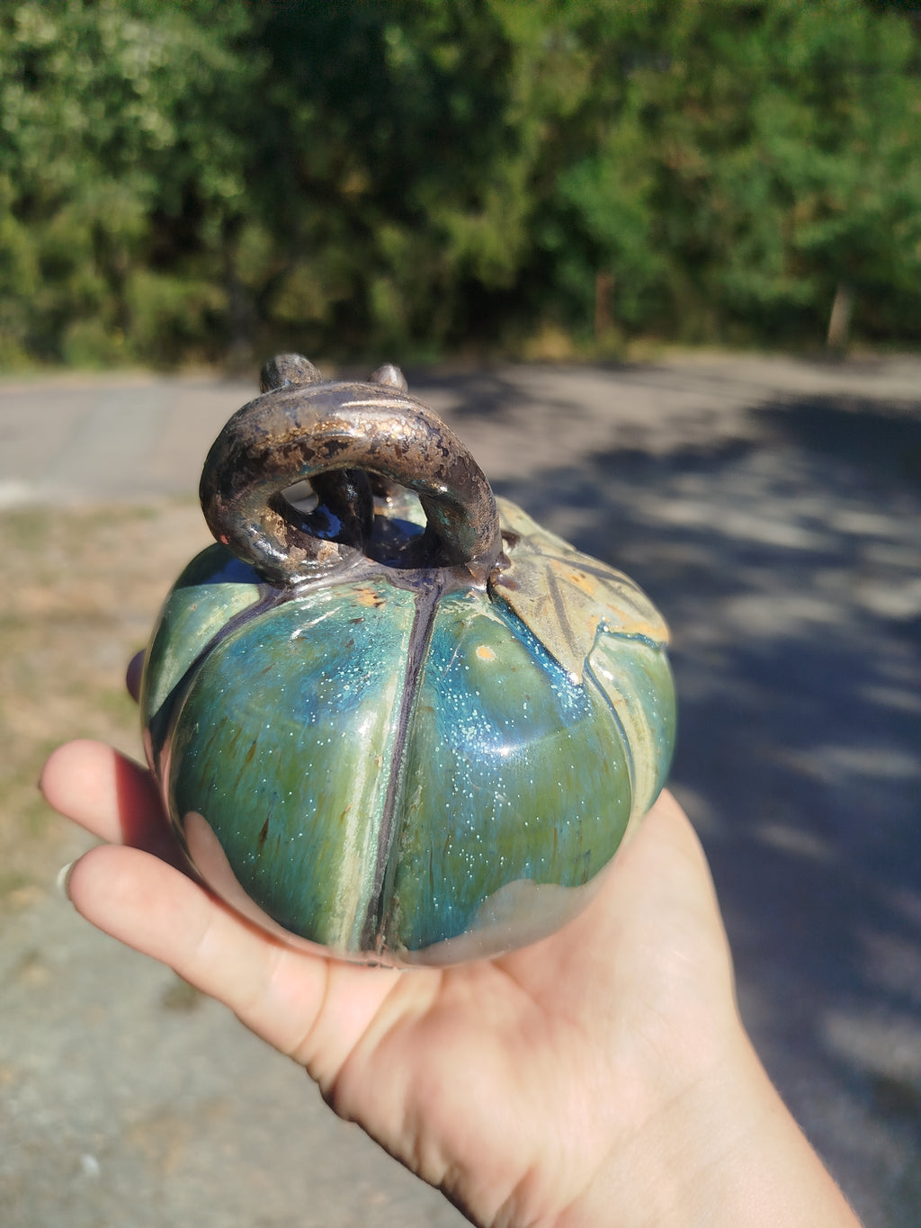 Citrouille en grès - céramique artisanale - émail vert d'eau