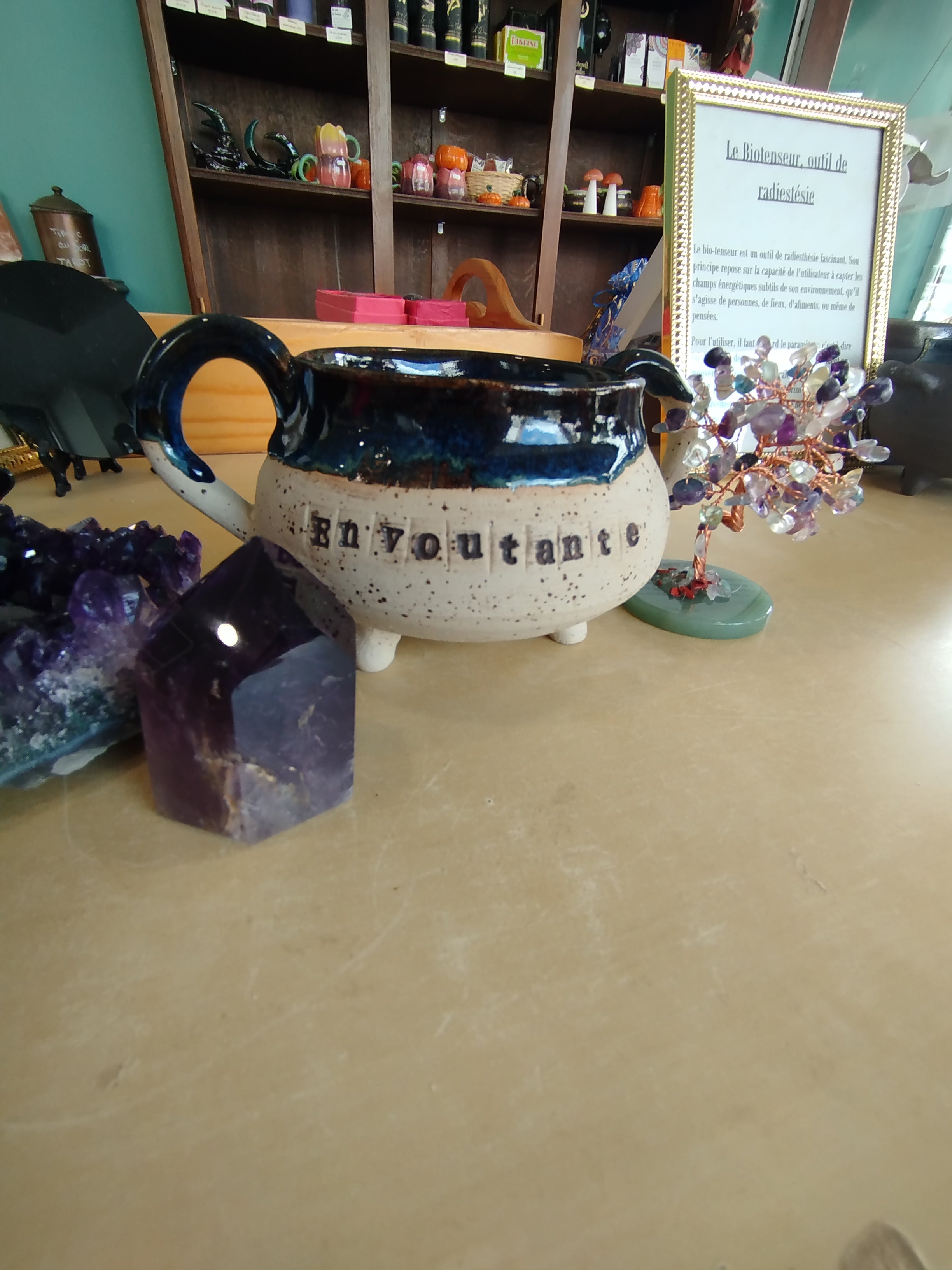 🔮 Chaudron d'Intention en céramique— "Je suis envoûtante" - mug en grès Pyrité