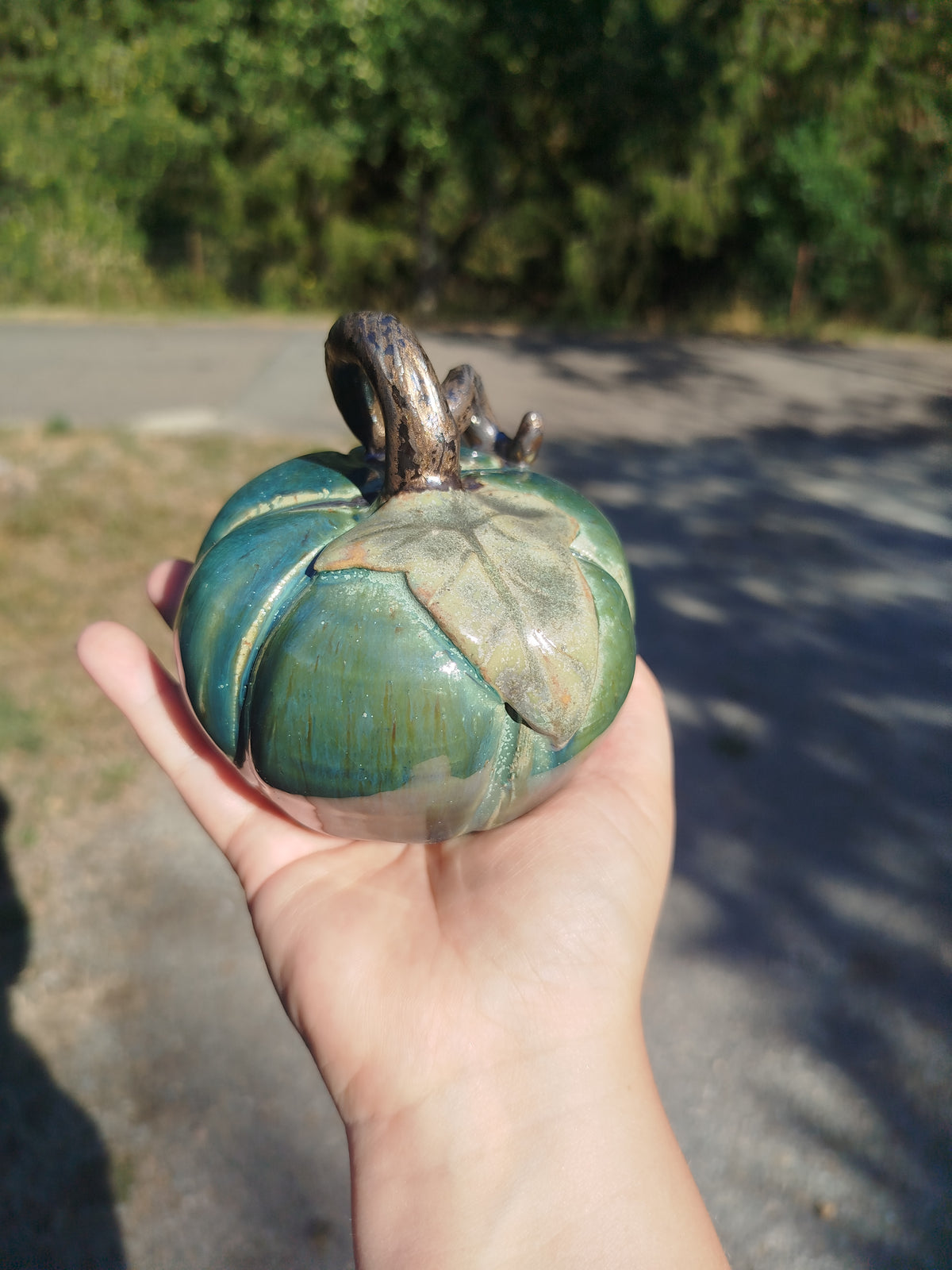 Citrouille en grès - céramique artisanale - émail vert d'eau